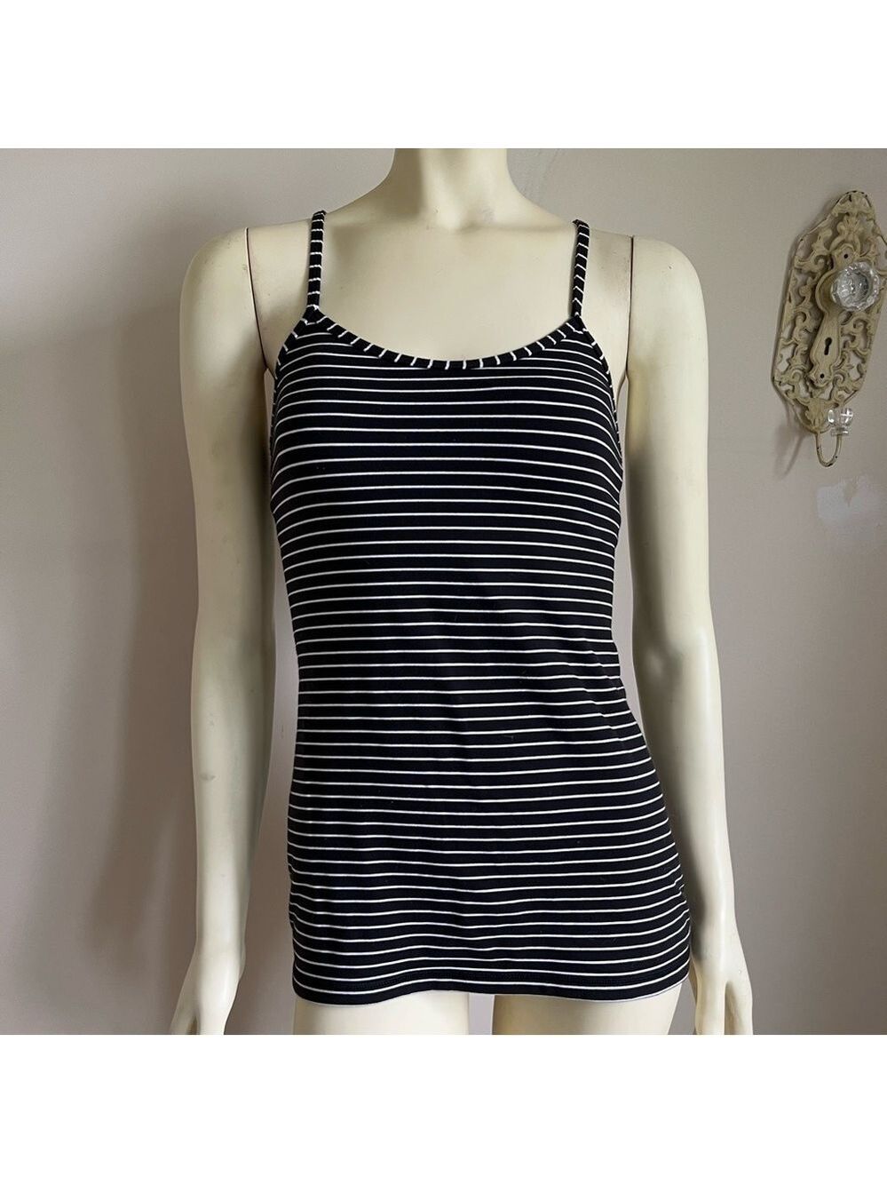 LULULEMON Women’s Power Y Tank Top Yoga Running Workout Mod Stripe Black White 6